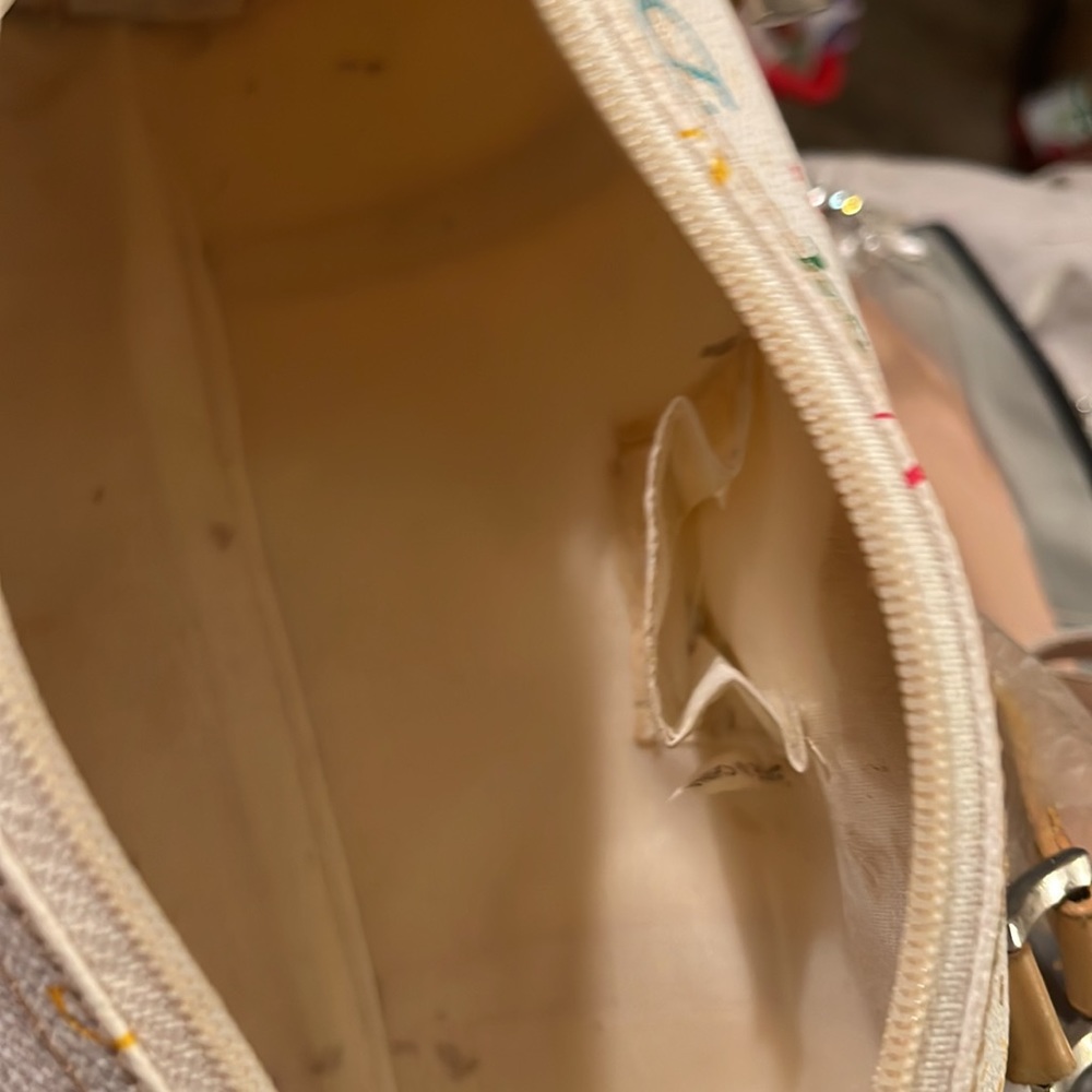 Handbag - Picture 2 of 3